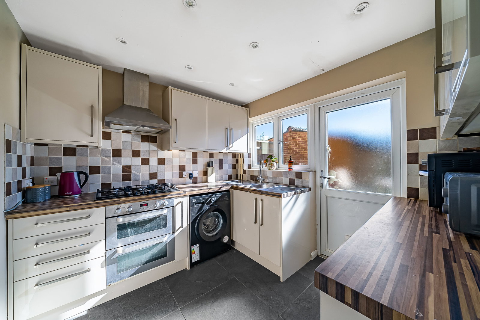 Terraced House for sale in Hemel Hempstead, Cherry Orchard, Gadebridge, Hemel Hempstead, HP1, 926 m²