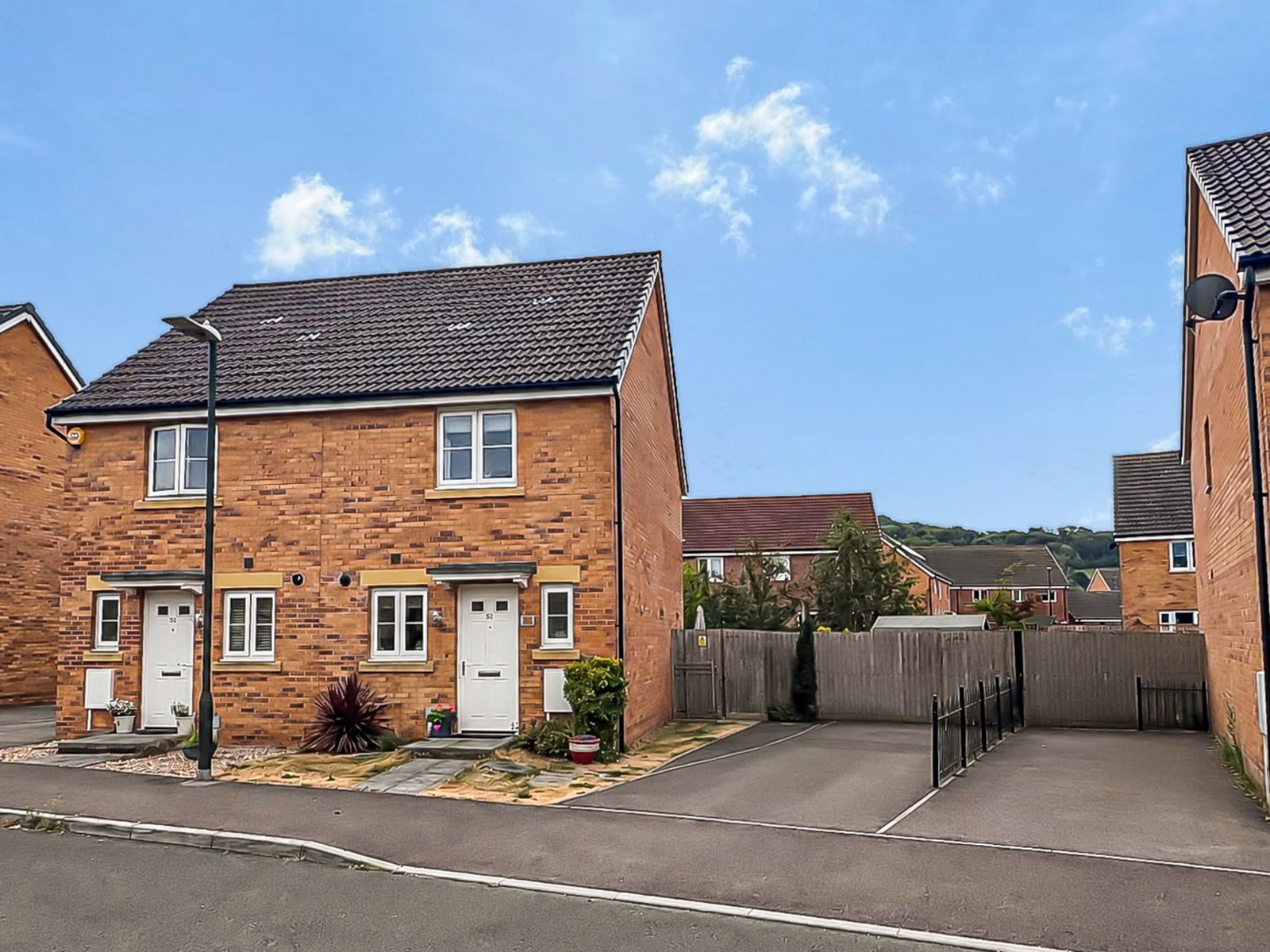 Semi Detached House in Gloucester