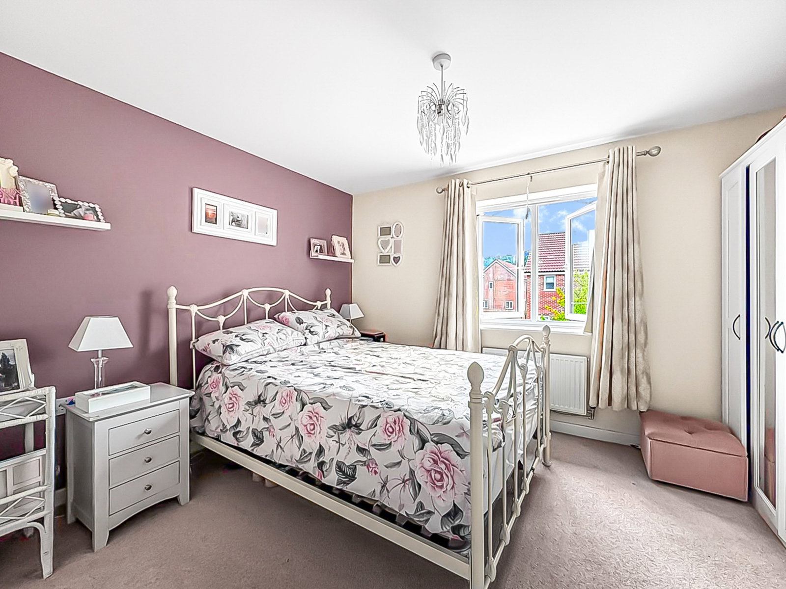 Semi Detached House in Gloucester