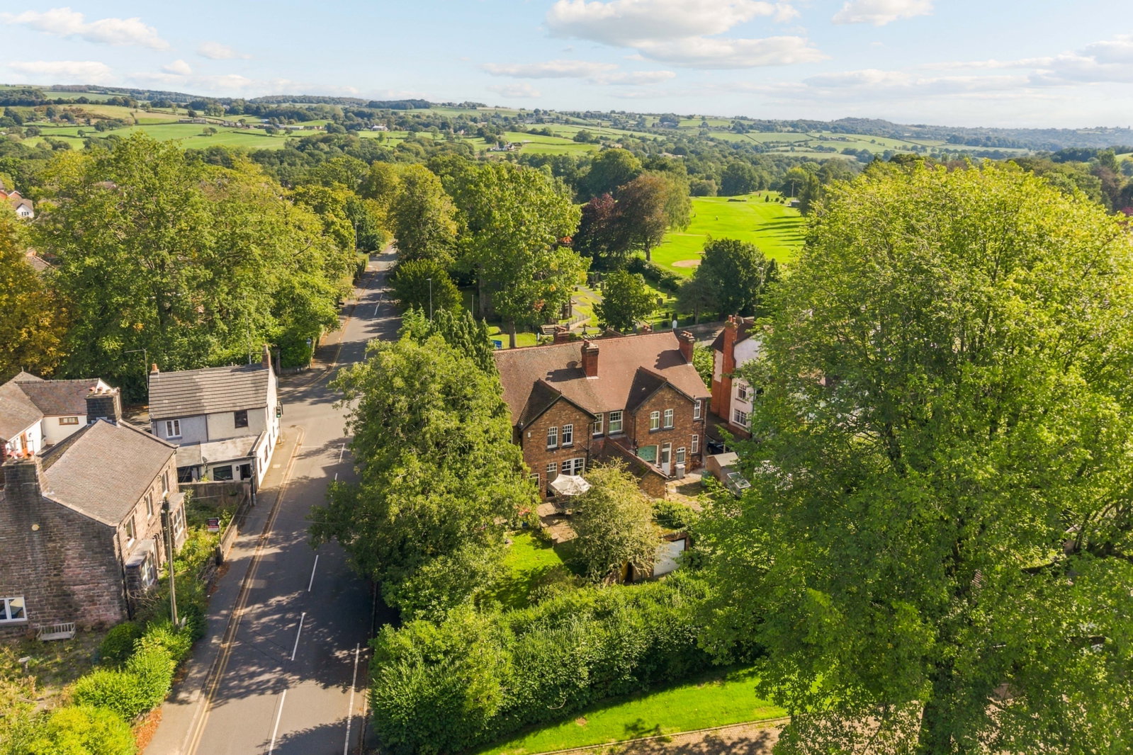 Semi Detached House for sale in Congleton, Biddulph Road, Congleton, Cheshire, CW12 3LY, 2214 m²