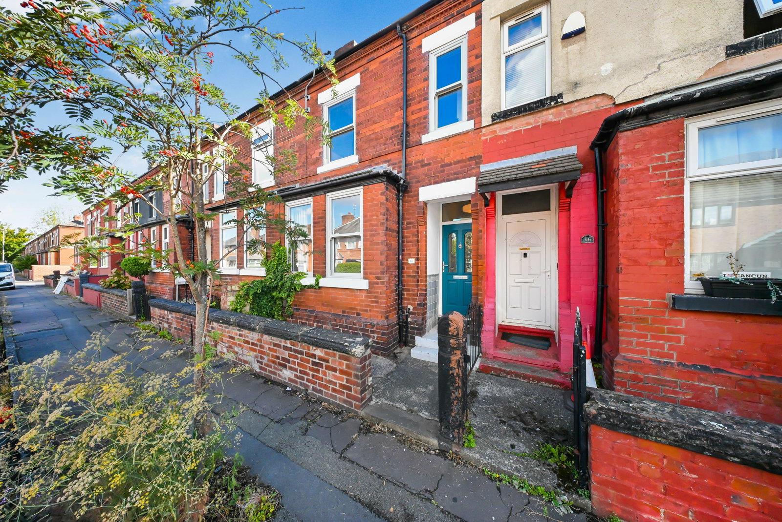 Terraced House for sale in Manchester, Lonsdale Road, Levenshulme, Manchester, M19, 1004 m²