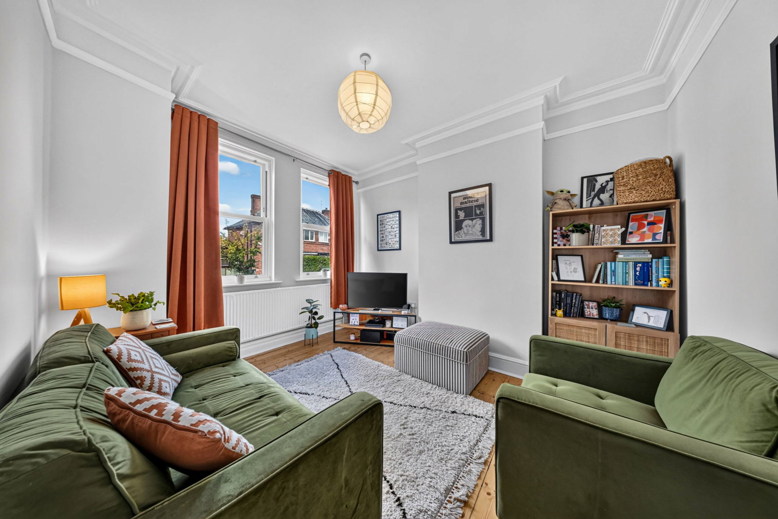 Terraced House for sale in Manchester, Lonsdale Road, Levenshulme, Manchester, M19, 1004 m²