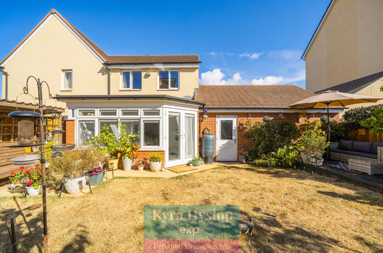 Semi Detached House in Exeter