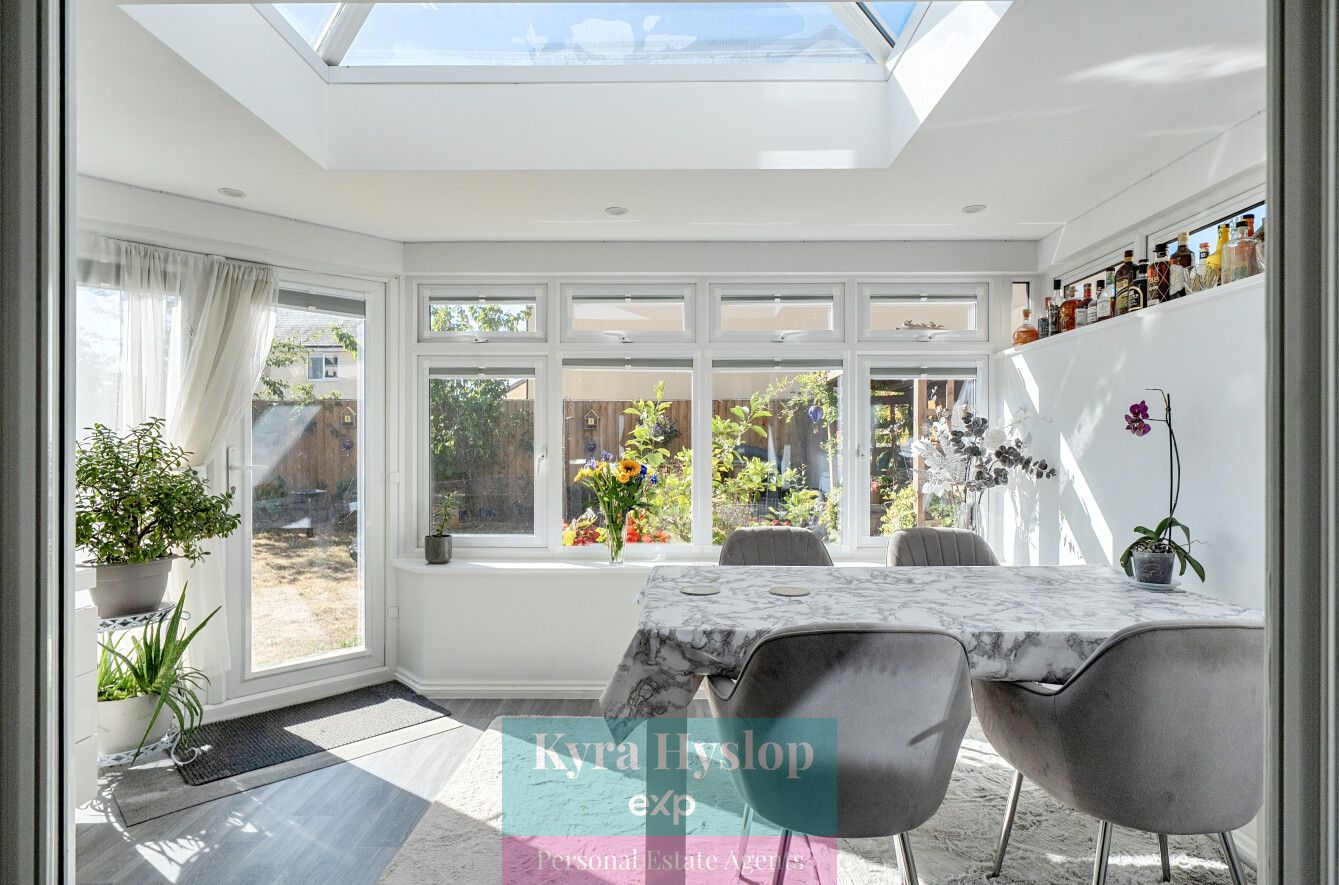 Semi Detached House in Exeter 4
