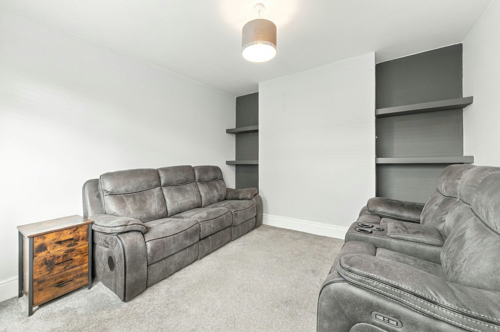 Terraced House for sale in Leeds, Pendas Way, Leeds, LS15 8HX