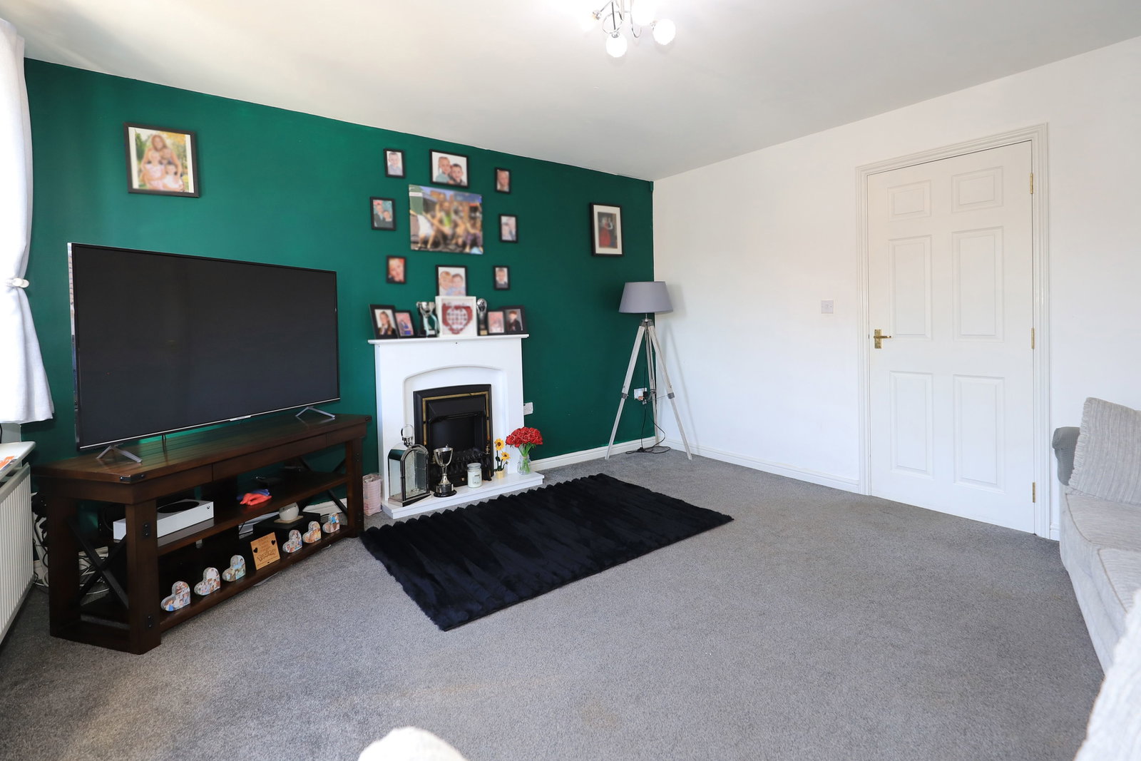 Terraced House for sale in Walsall, Newhome Way, Walsall, West Midlands, WS3 1JH, 1210 m²