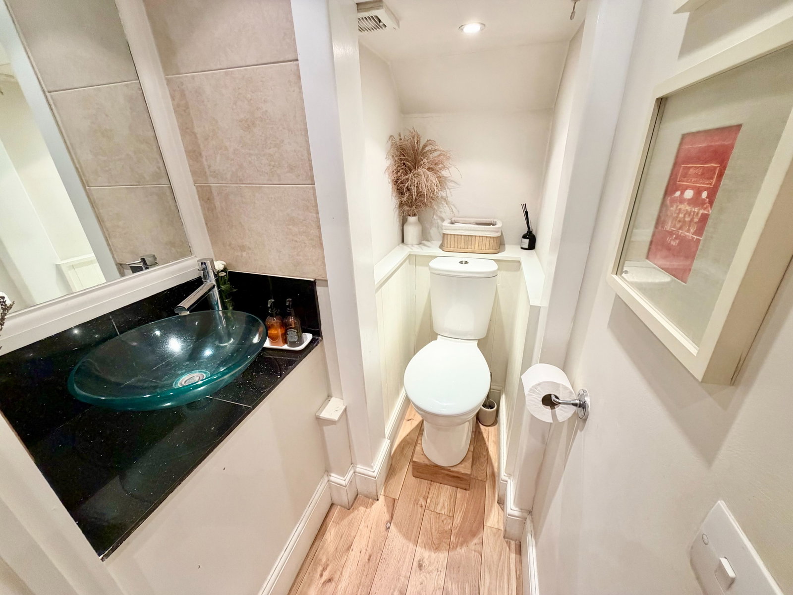 Semi Detached House for sale in London, Salmon Street, Kingsbury, London, NW9 8ND