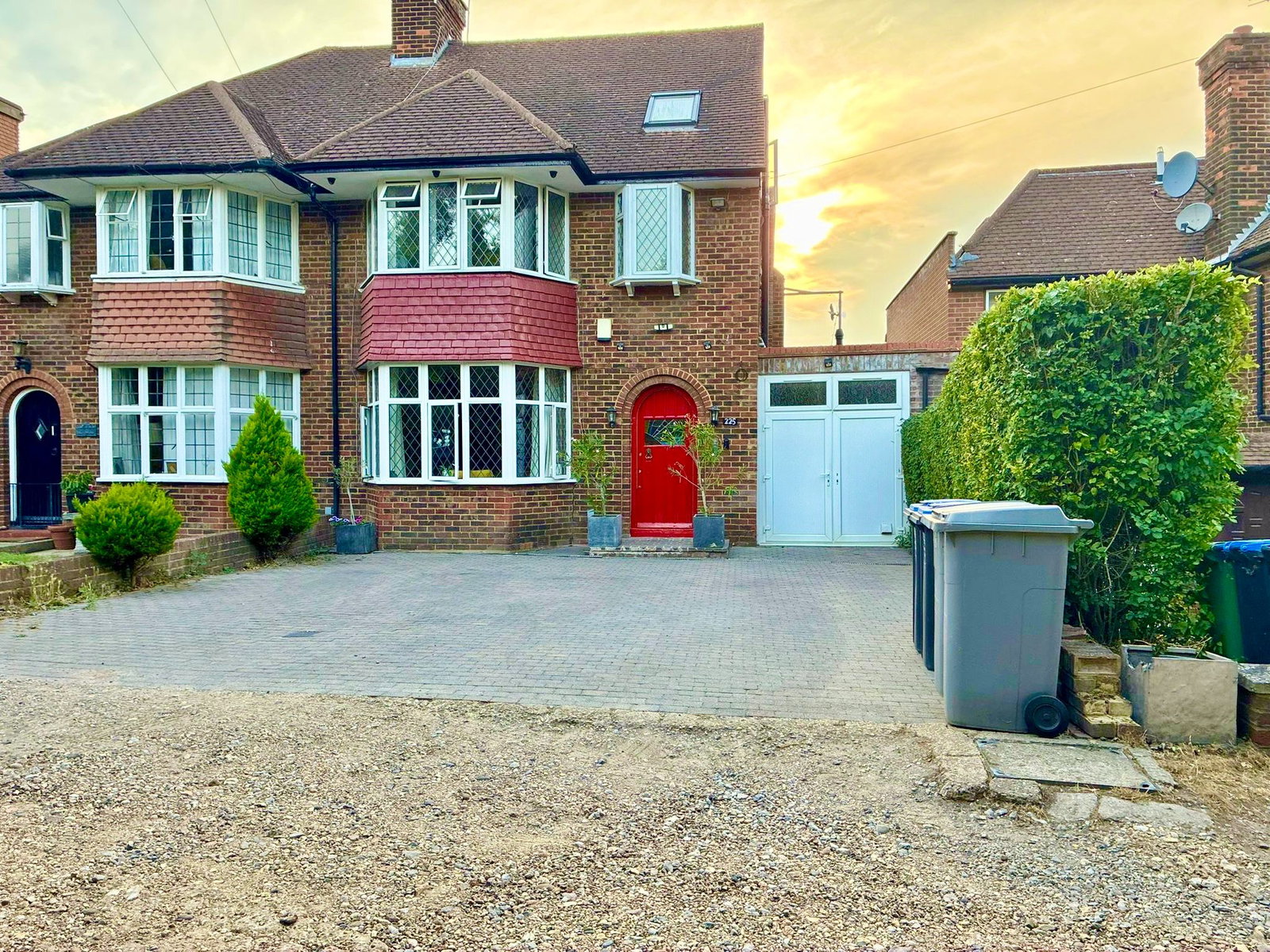 Semi Detached House for sale in London, Salmon Street, Kingsbury, London, NW9 8ND