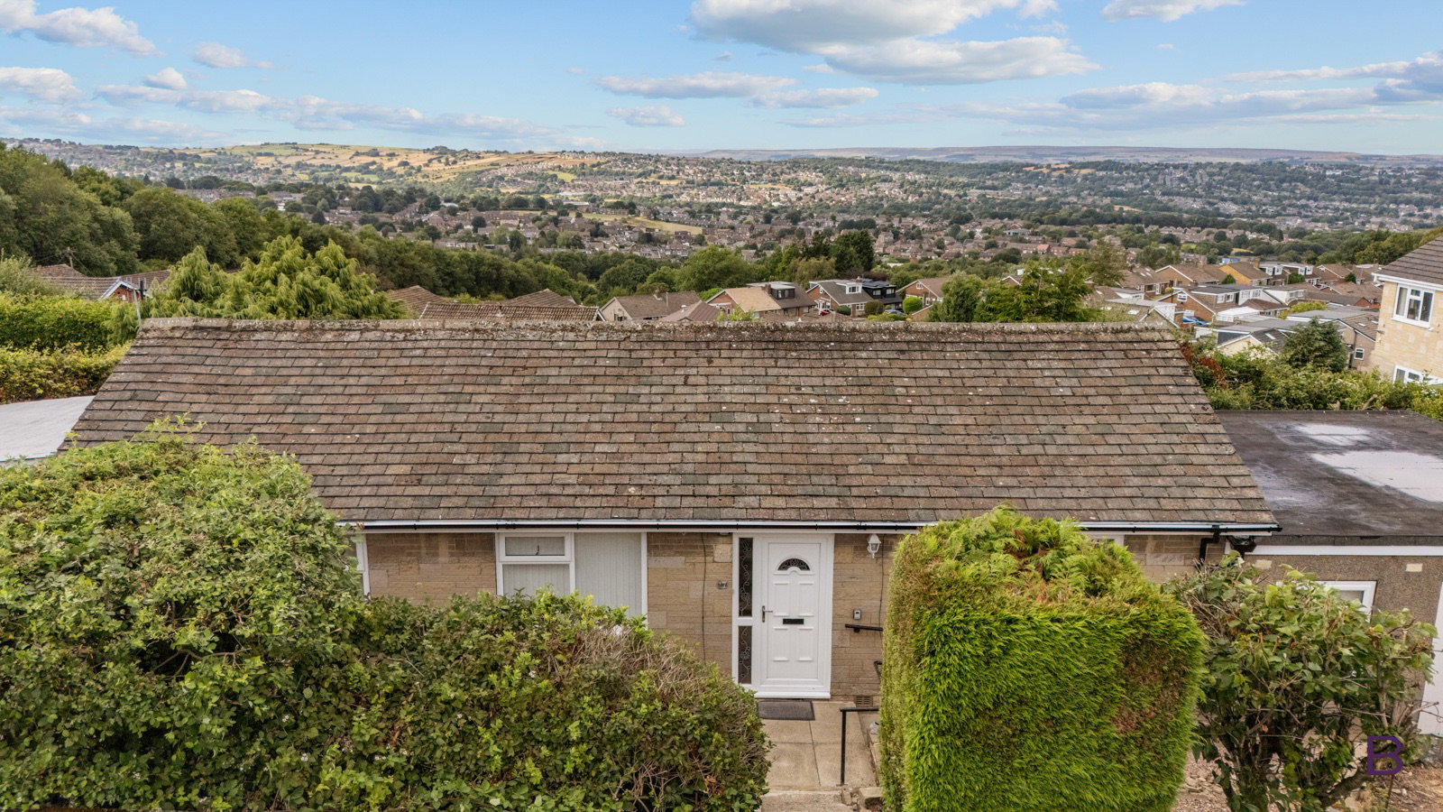 Detached House for sale in Bradford, Snape Drive, Bradford, BD7 4LZ, 990 m²