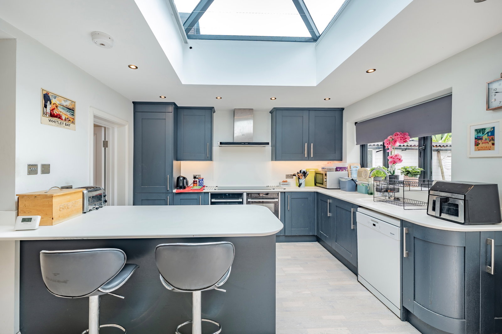 Semi Detached House for sale in Bromley, Hastings Road, Bromley, BR2