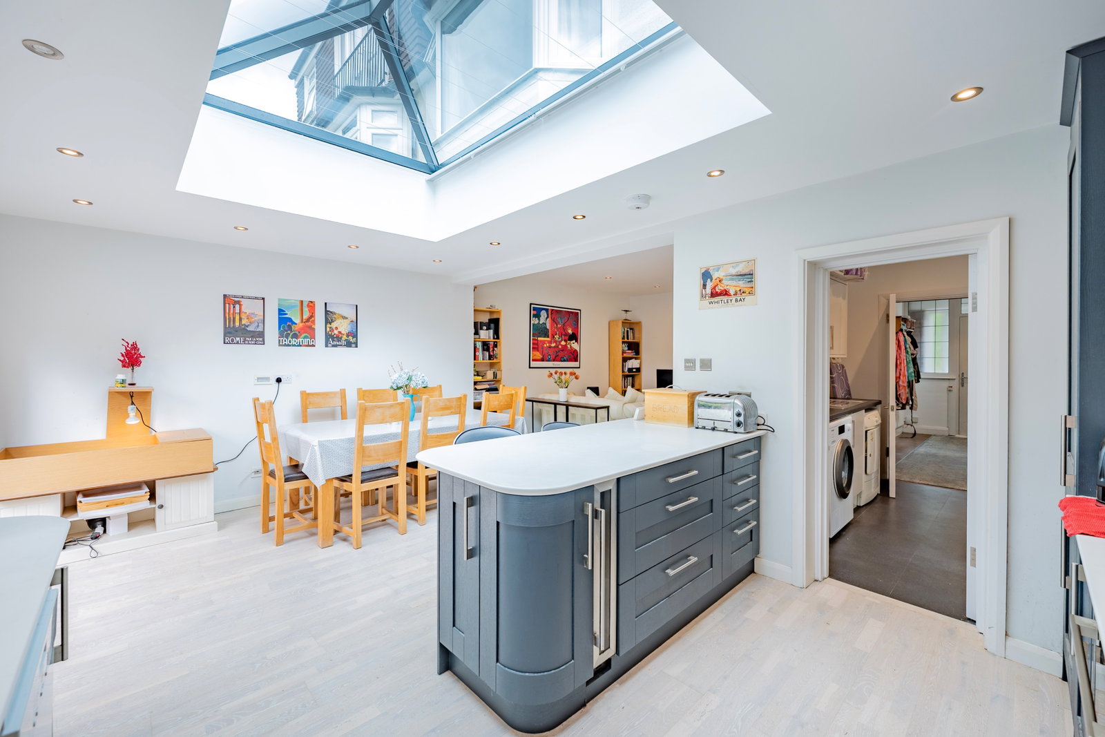 Semi Detached House for sale in Bromley, Hastings Road, Bromley, BR2