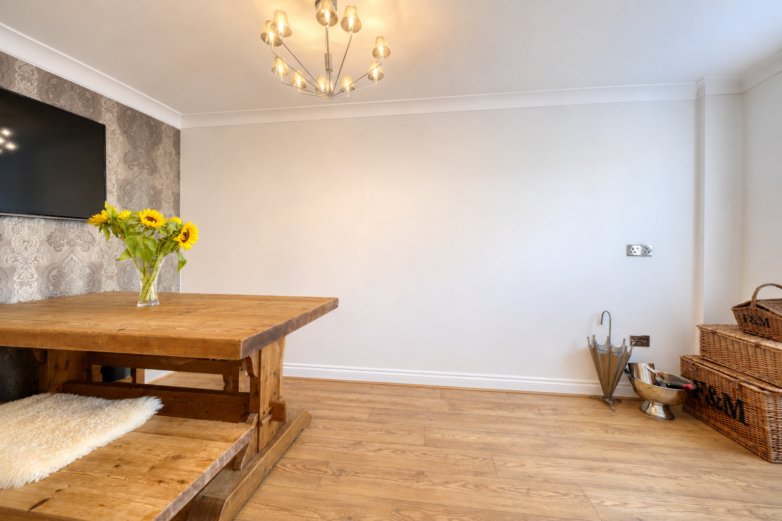 Town House for sale in Orpington, Porthallow Close, Orpington, BR6 9XU, 1130 m²