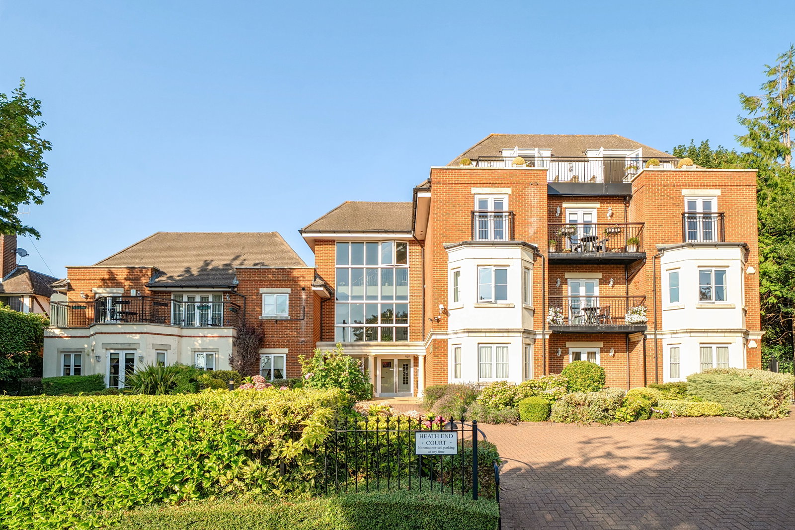 Flat in Bushey