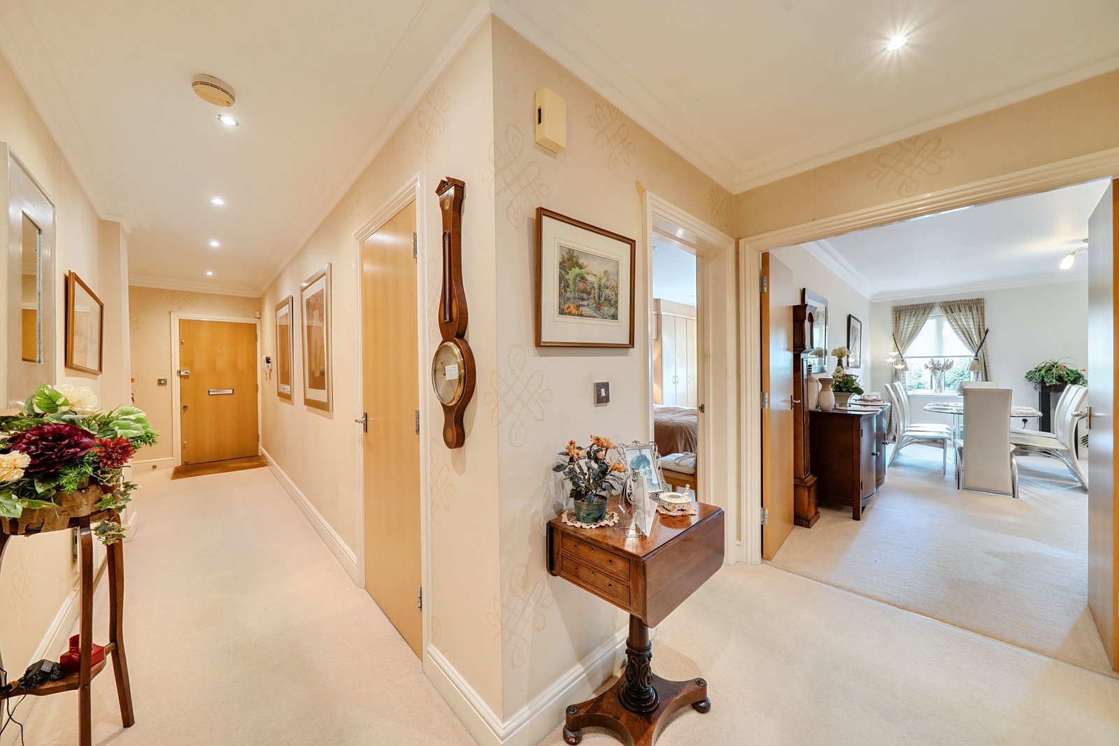 Flat in Bushey 4