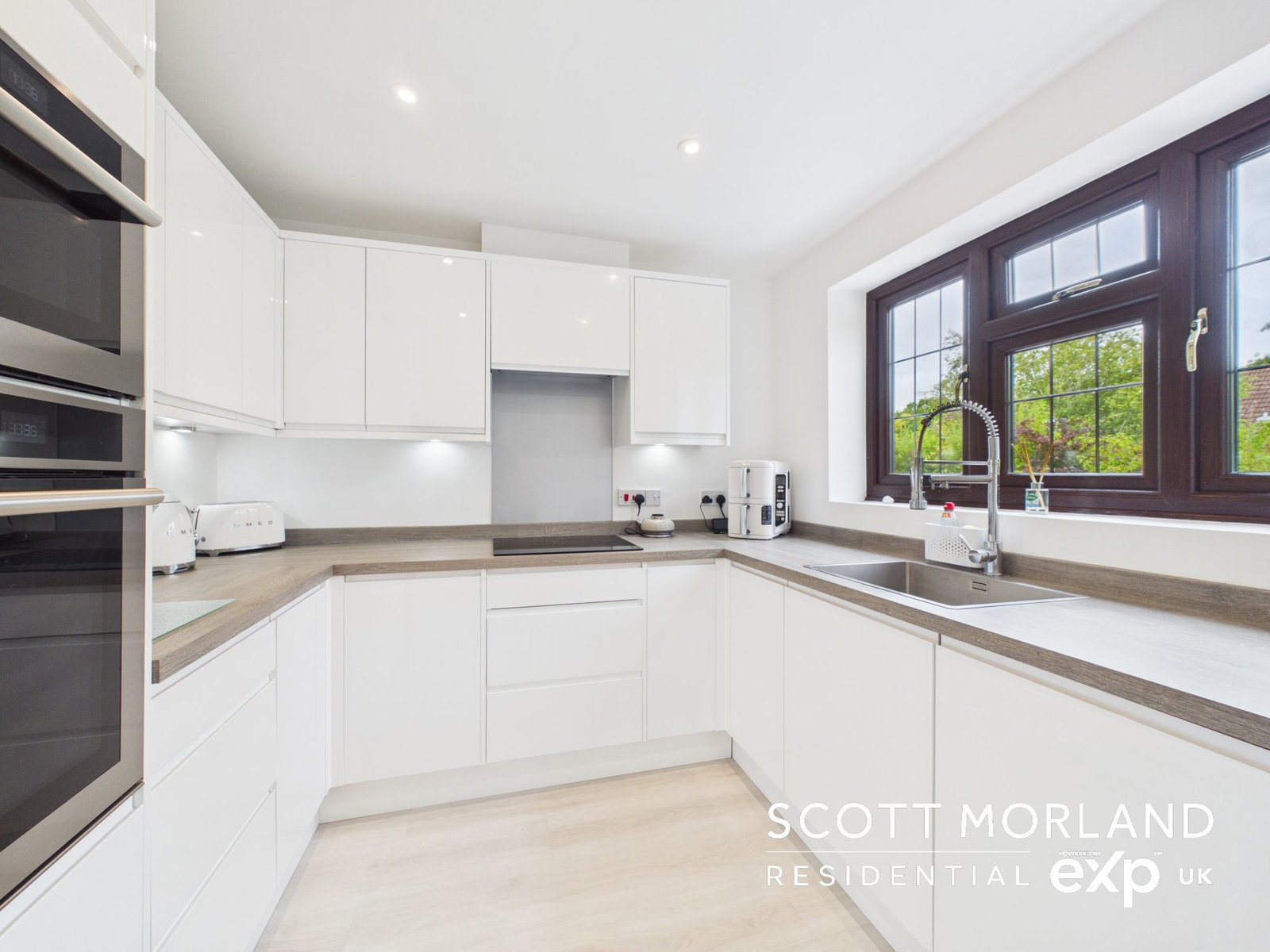 Detached House for sale in Basingstoke, Centurion Way, Basingstoke, RG22 4TJ