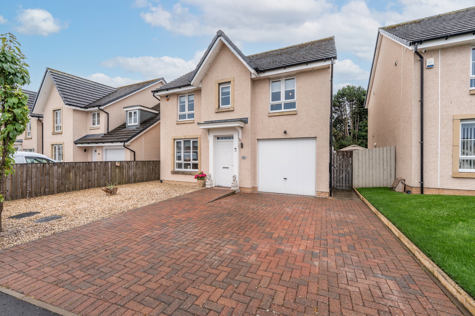 Detached House in Kirkcaldy