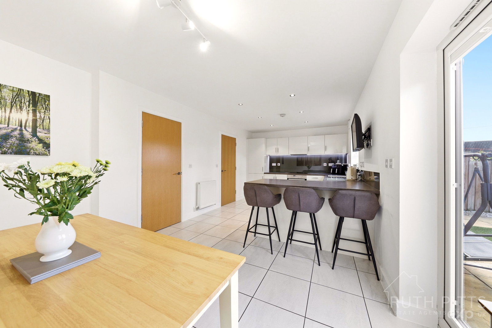 Detached House for sale in Pontefract, Seals Drive, Ackworth, WF7, 2116 m²