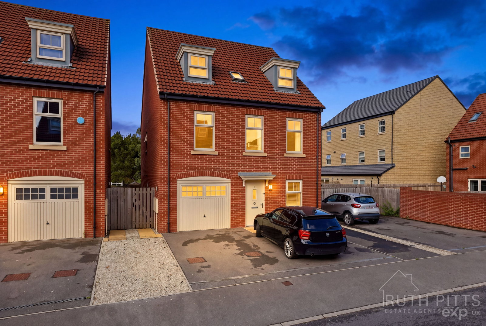 Detached House for sale in Pontefract, Seals Drive, Ackworth, WF7, 2116 m²