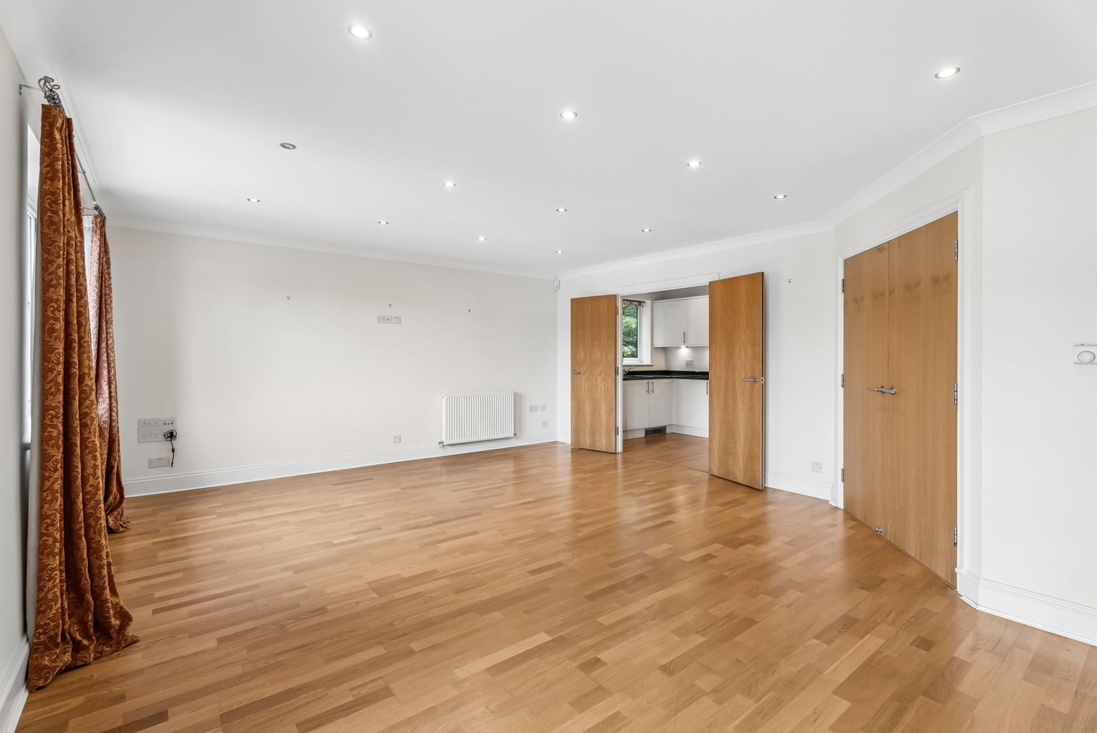 Flat for sale in Rickmansworth, Churleswood Court, Shire Lane, Chorleywood