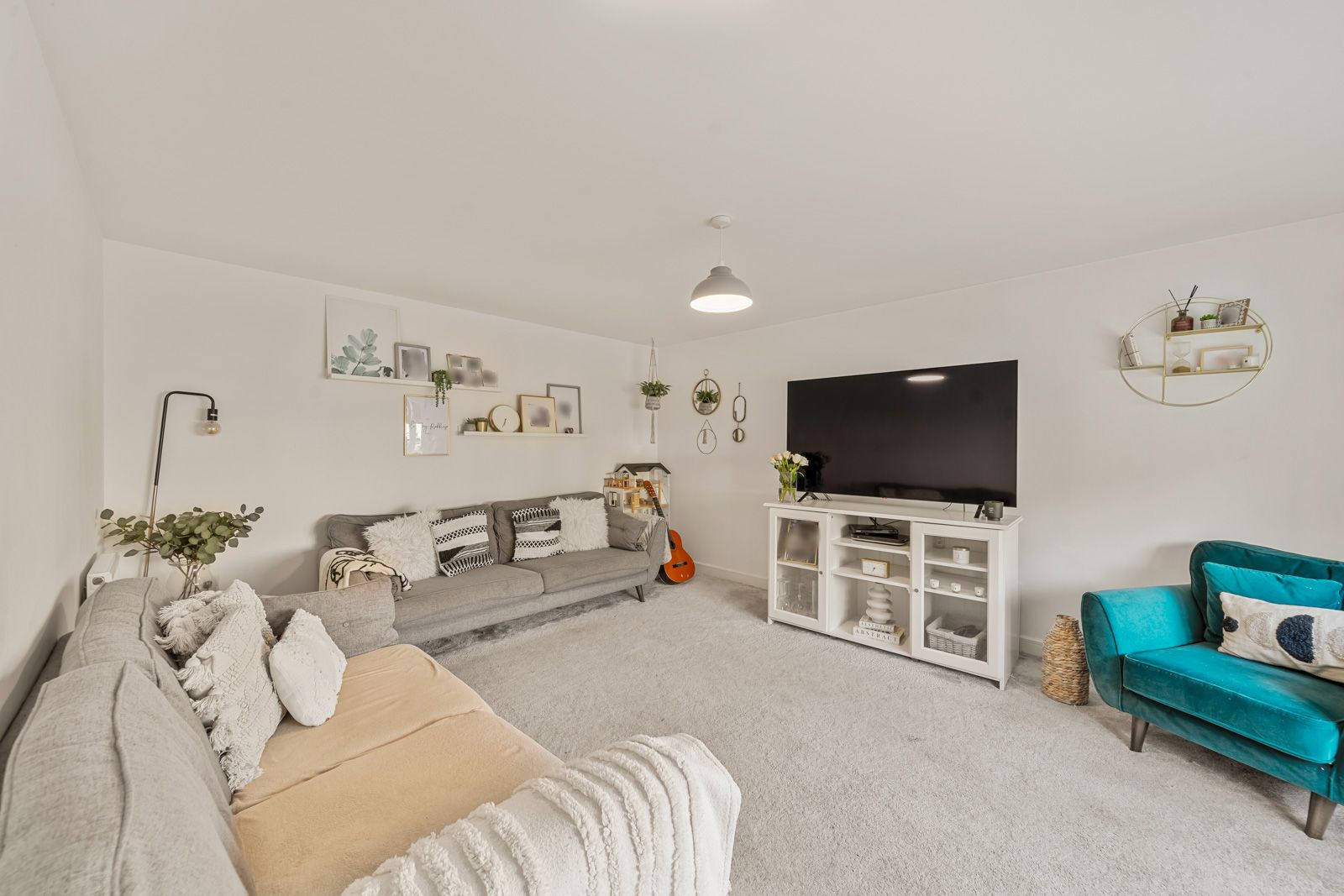 Detached House in Sowerby Bridge