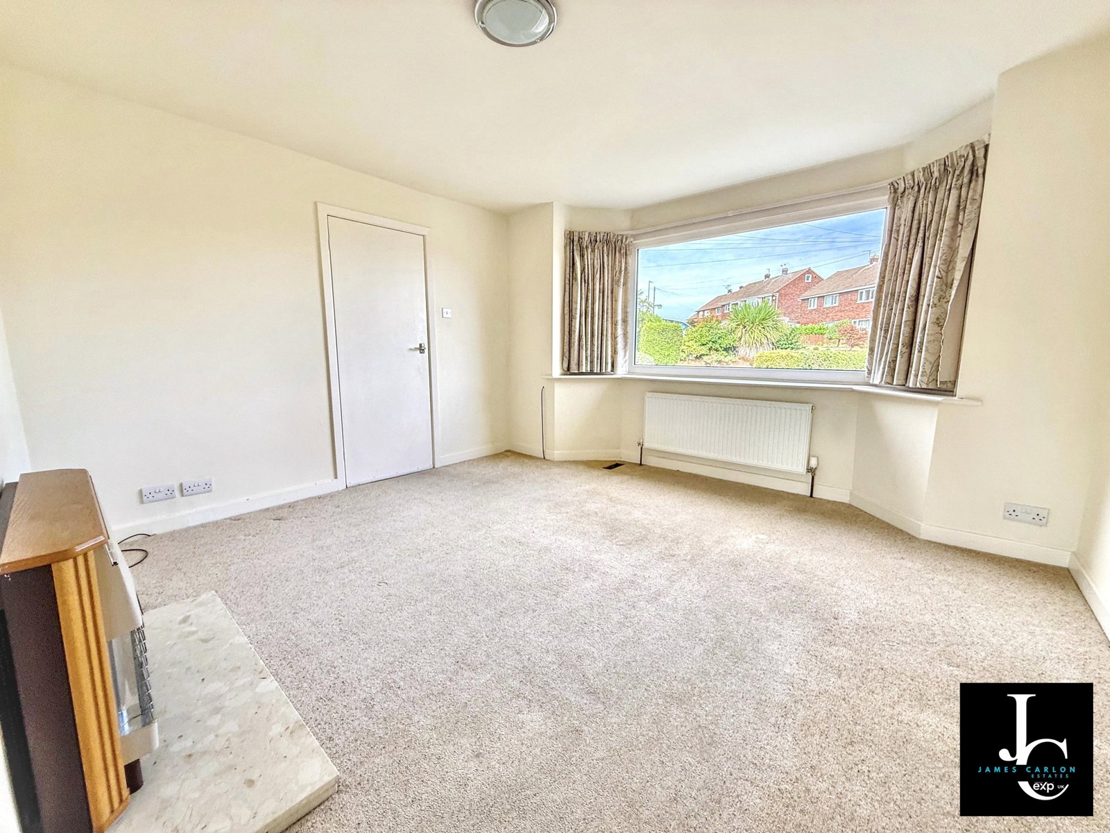 Semi Detached House in Telford