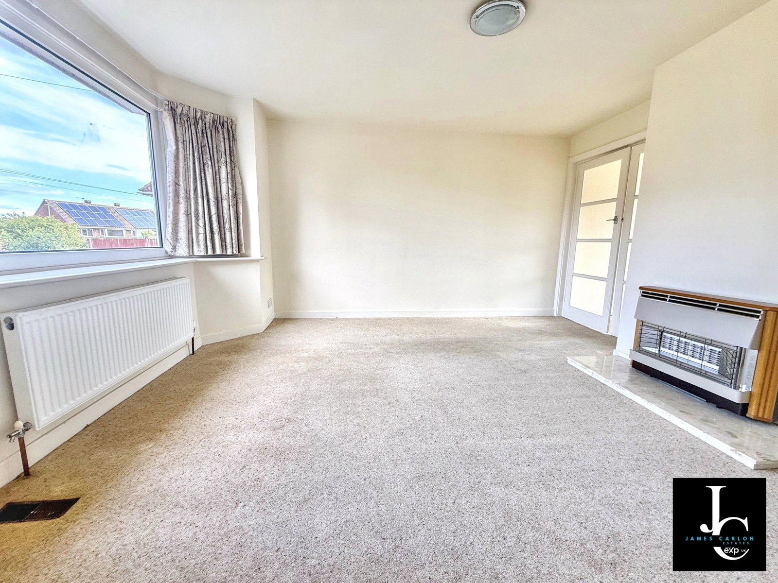 Semi Detached House in Telford