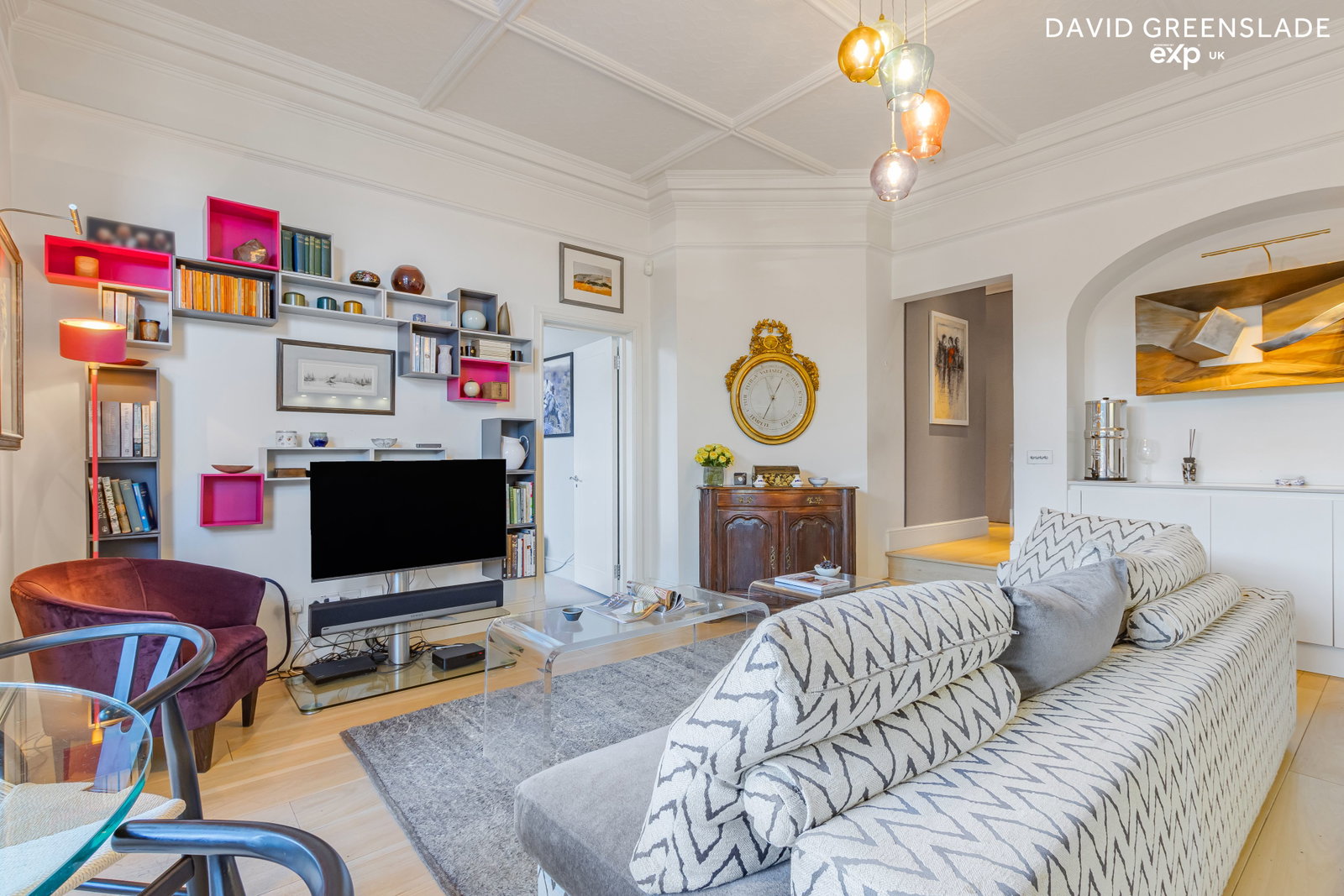 Flat for sale in London, Clapham Common South Side, London, SW4 9DG