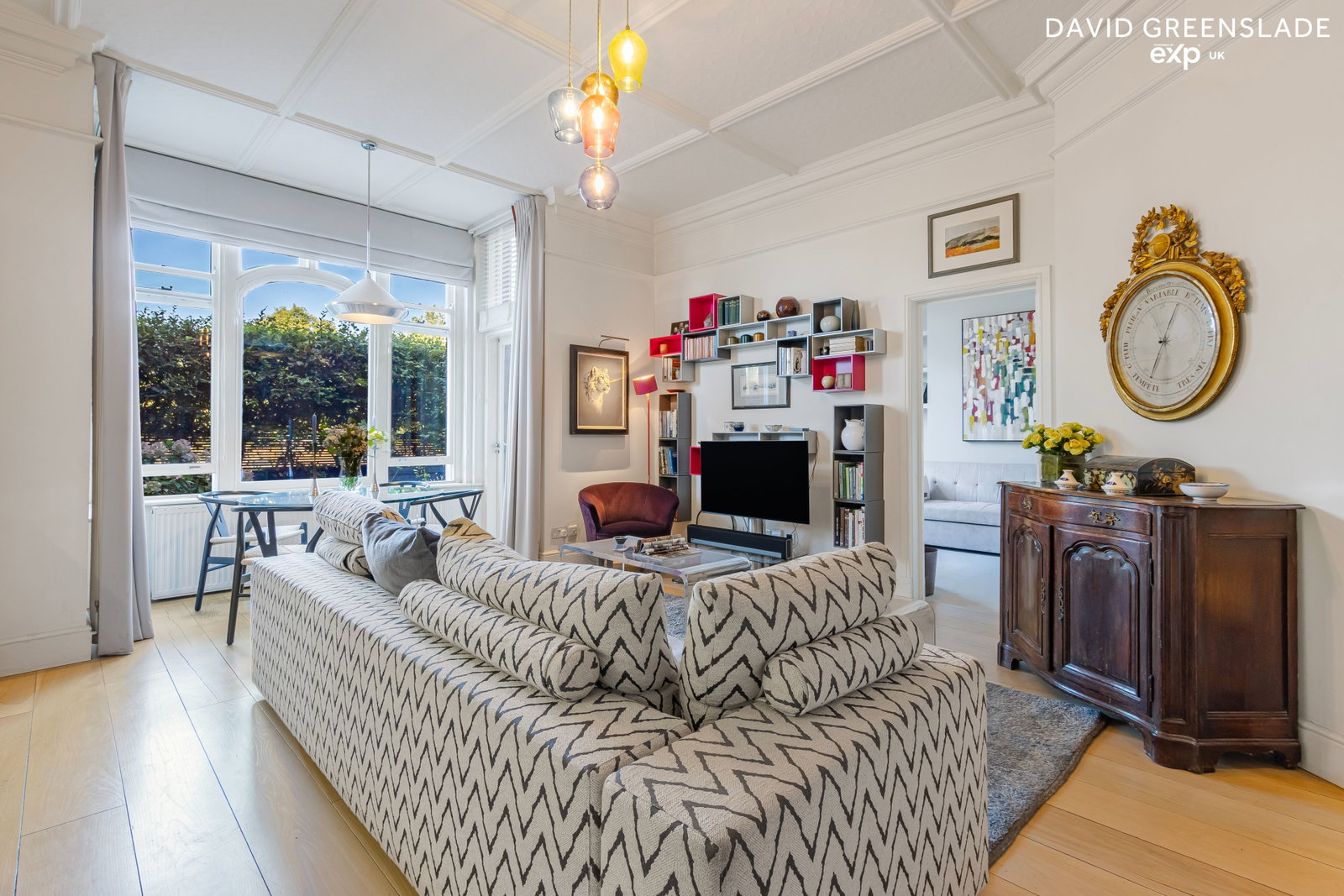 Flat for sale in London, Clapham Common South Side, London, SW4 9DG