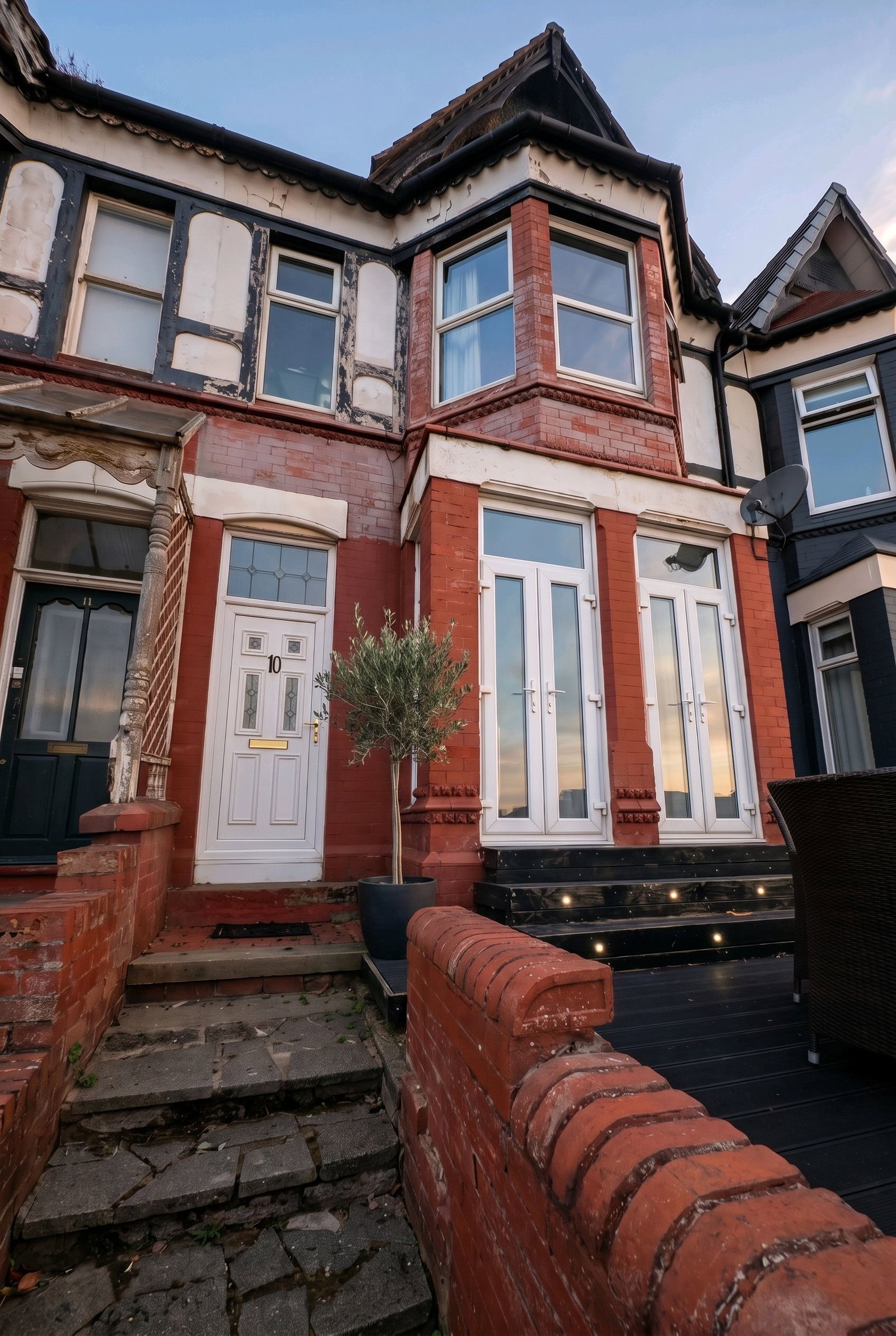 Terraced House for sale in Wirral, The Esplanade, Wirral, CH62 1EH