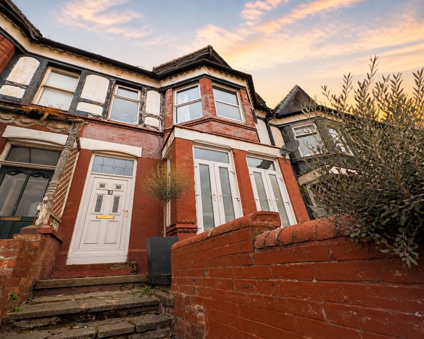 Terraced House for sale in Wirral, The Esplanade, Wirral, CH62 1EH