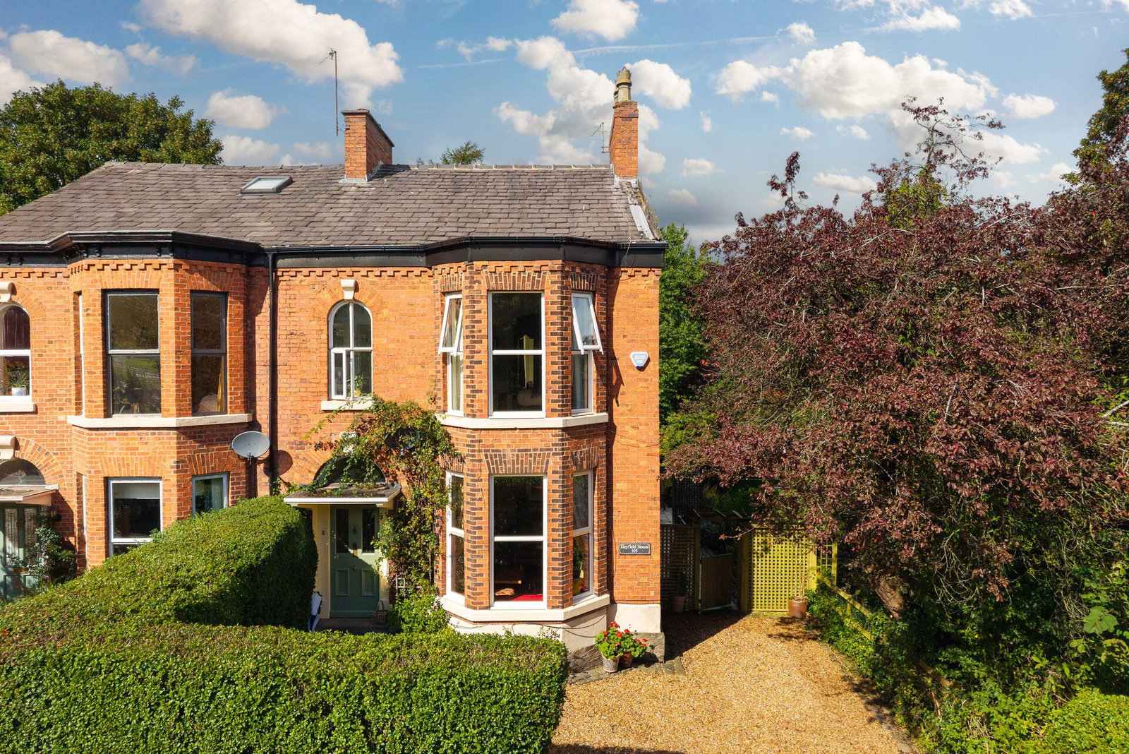 Semi Detached House for sale in Stockport, Station Road, Marple, Stockport SK6, 2382 m²