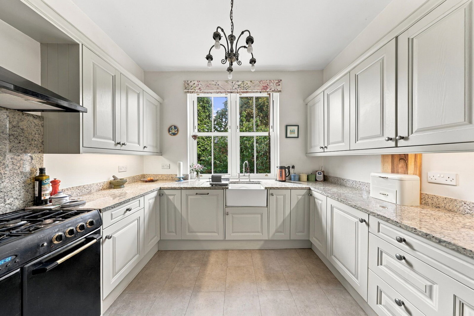 Semi Detached House for sale in Stockport, Station Road, Marple, Stockport SK6, 2382 m²