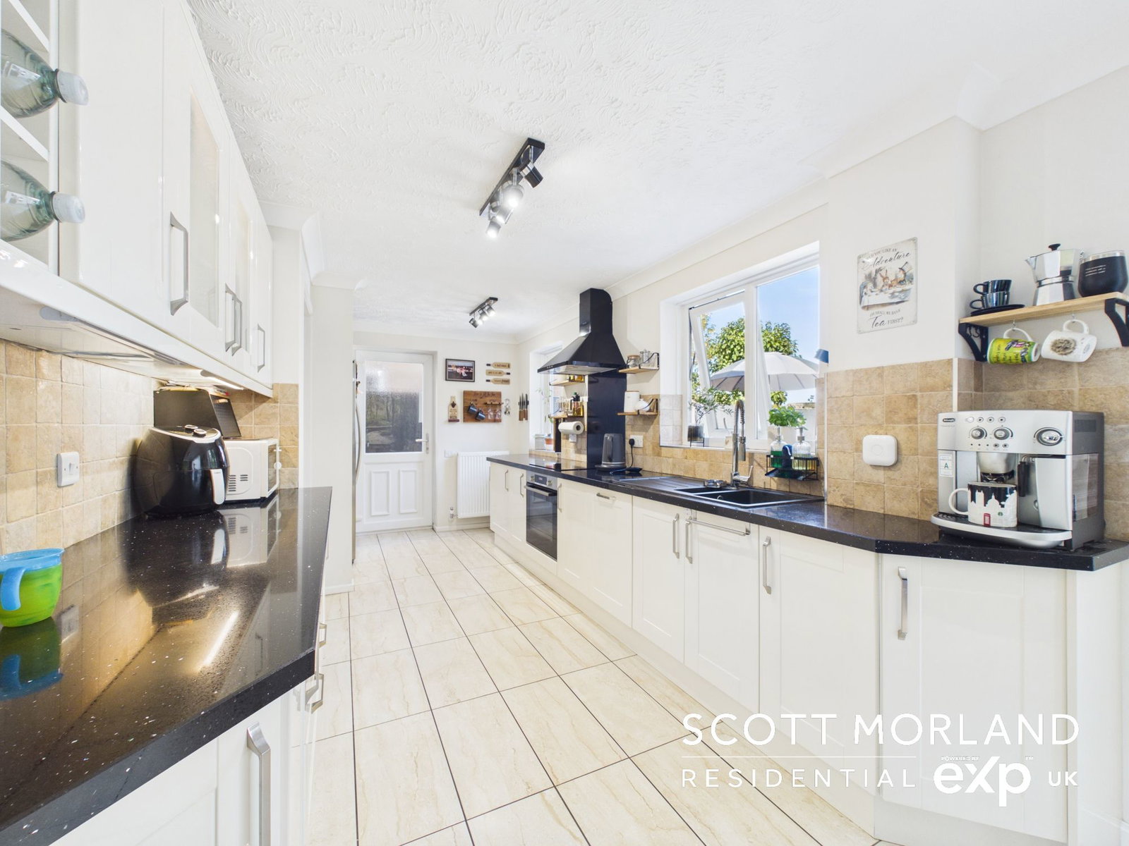 Detached House for sale in Basingstoke, Wood Close, Basingstoke, RG22 4XU