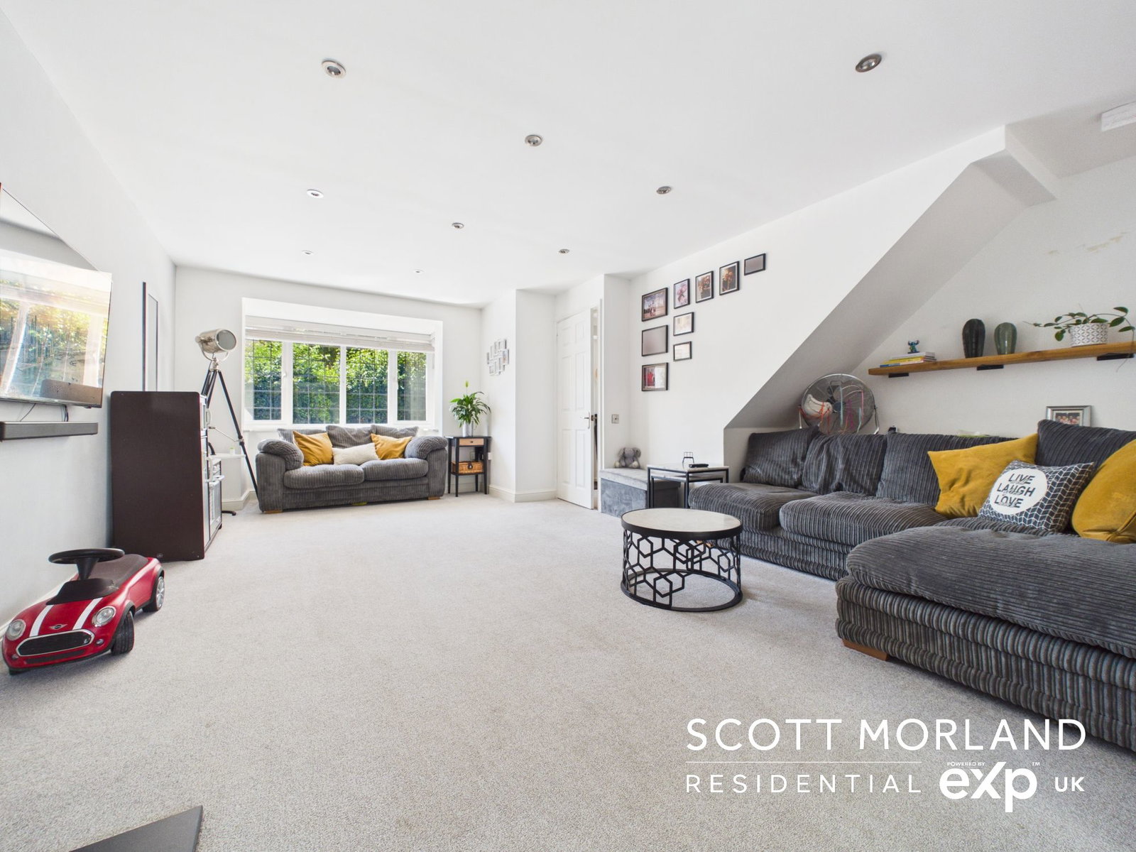 Detached House in Basingstoke 4