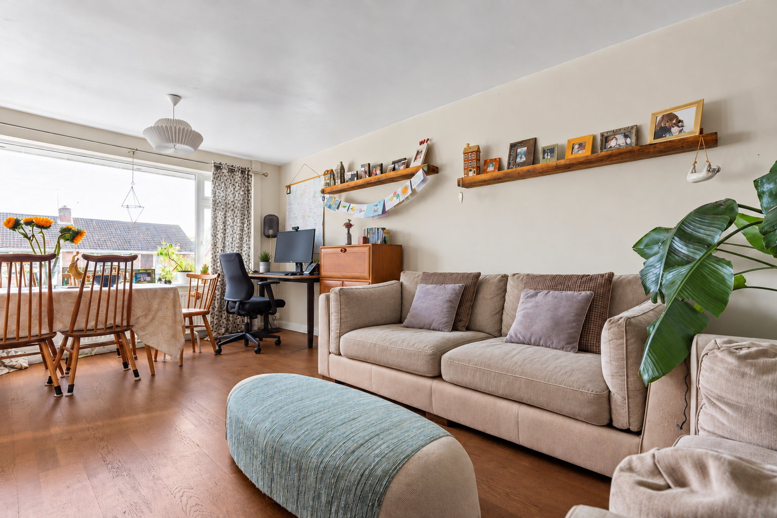 Semi Detached Bungalow for sale in York, Stones Close, York, YO24 4PA, 694 m²