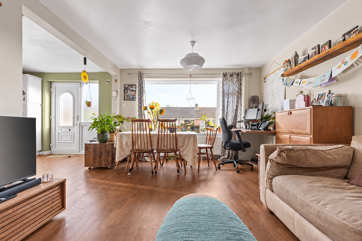 Semi Detached Bungalow for sale in York, Stones Close, York, YO24 4PA, 694 m²