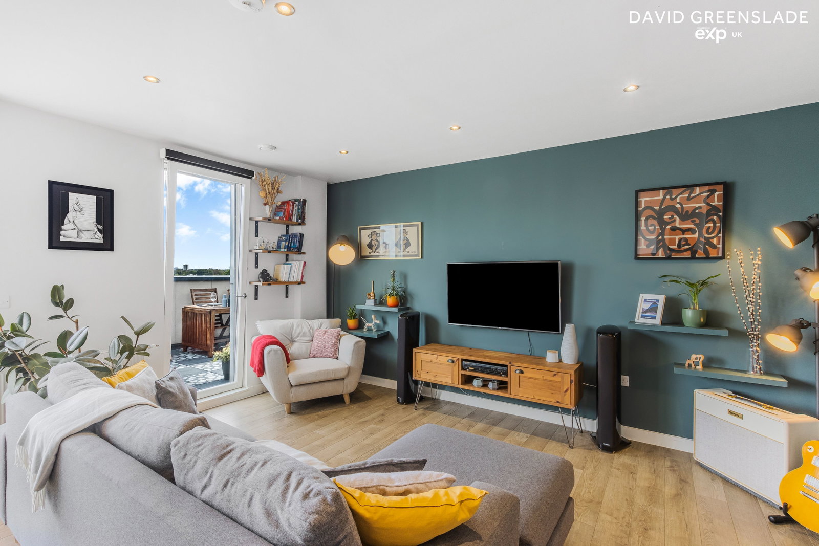 Apartment for sale in London, Staith Court, Nicholson Square, Bow River Village, E3