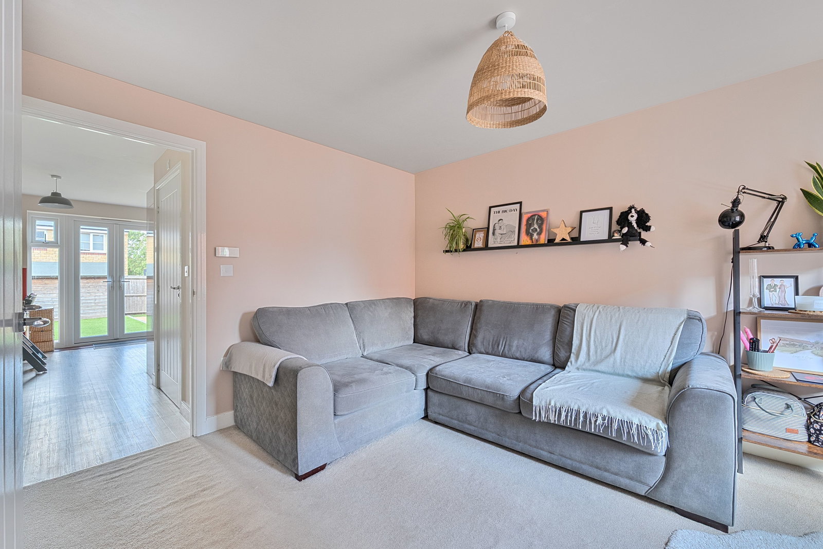 Semi Detached House for sale in Melksham, Babington Close, Bowerhill, 1120 m²