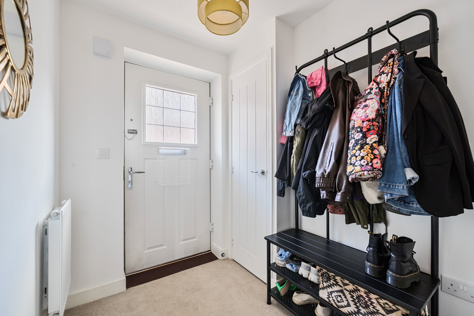 Semi Detached House for sale in Melksham, Babington Close, Bowerhill, 1120 m²