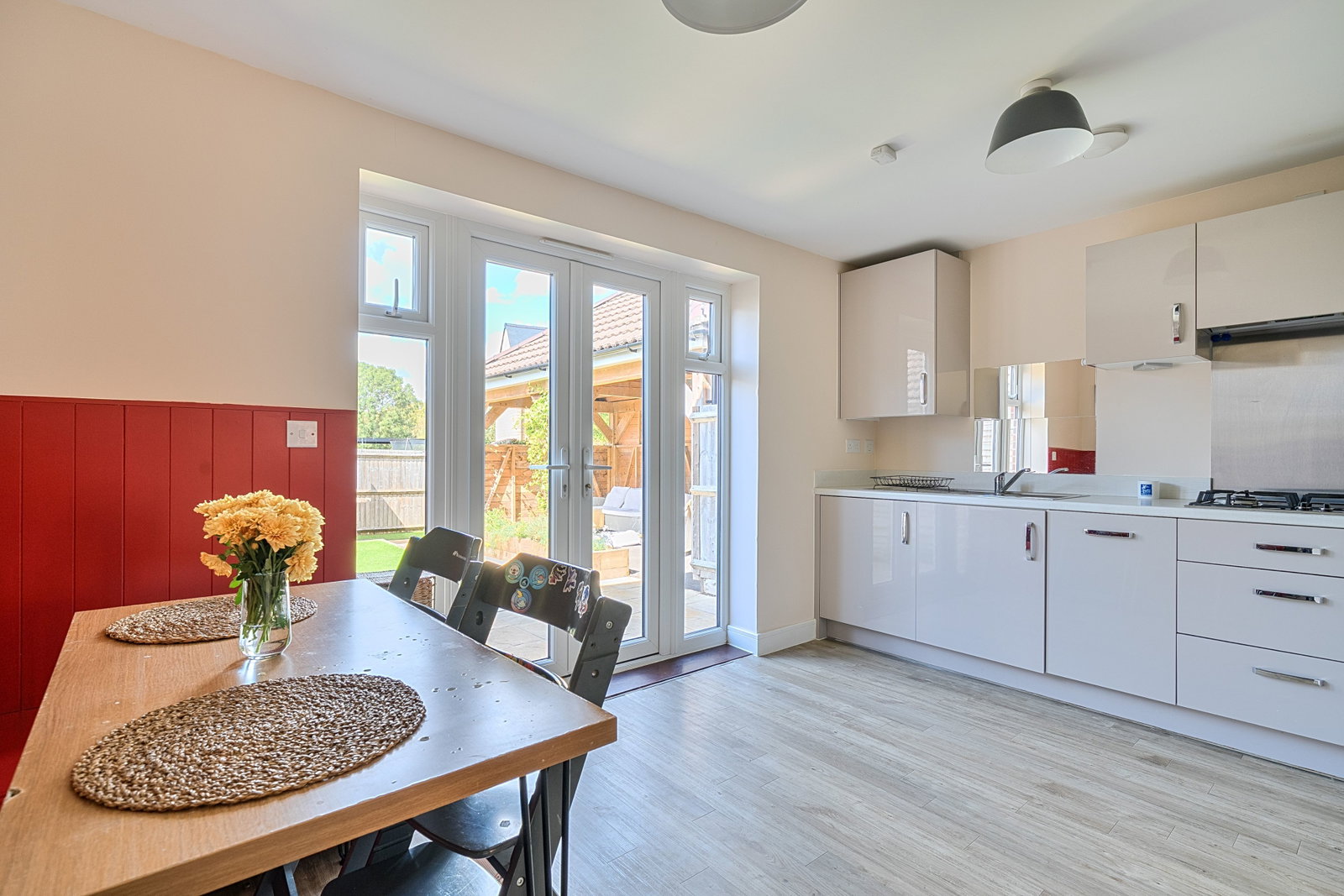 Semi Detached House for sale in Melksham, Babington Close, Bowerhill, 1120 m²