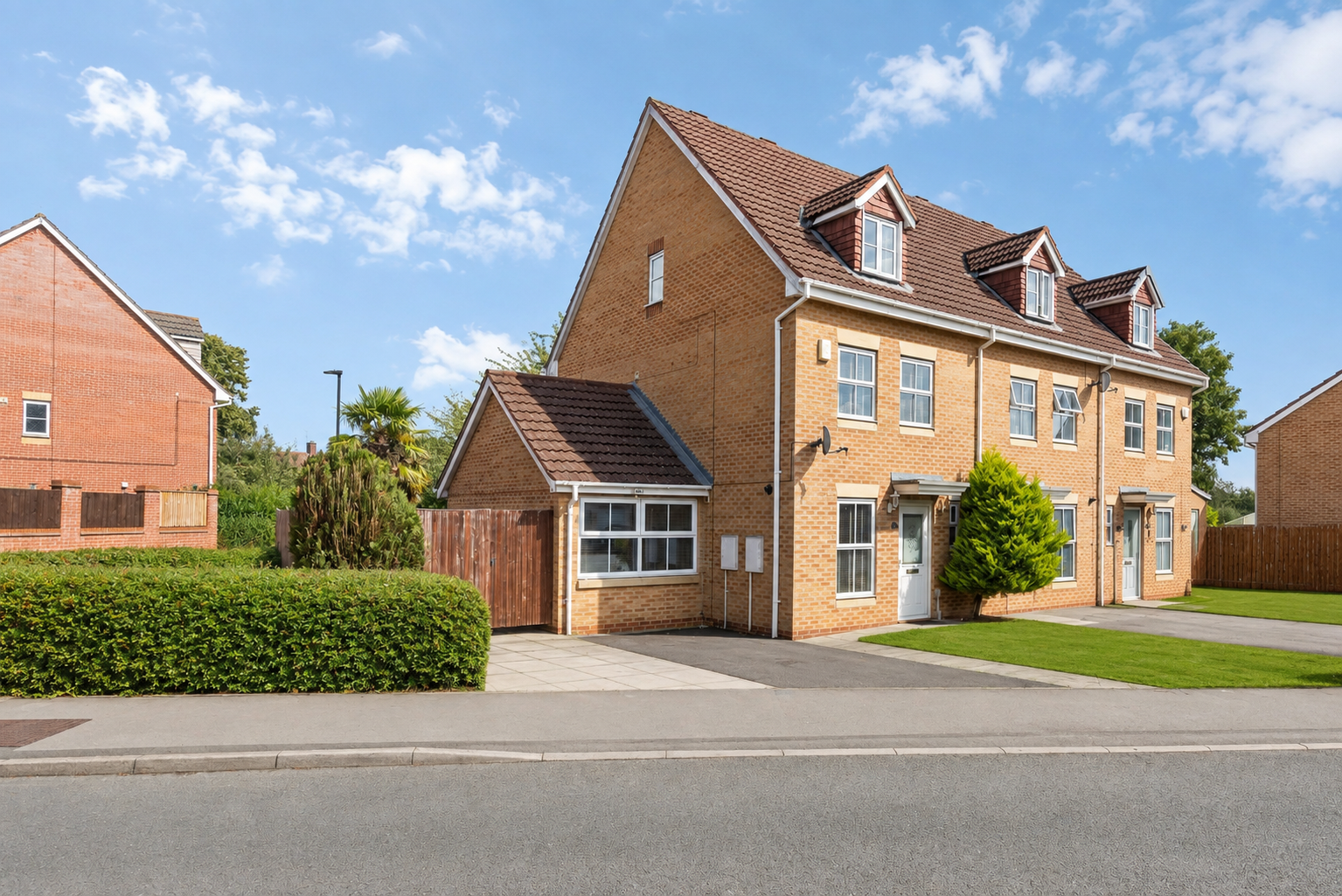 End Of Terrace House for sale in York, Tedder Road, York, YO24 3JD, 1145 m²