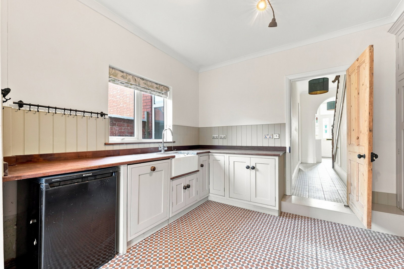 End Of Terrace House in Newark