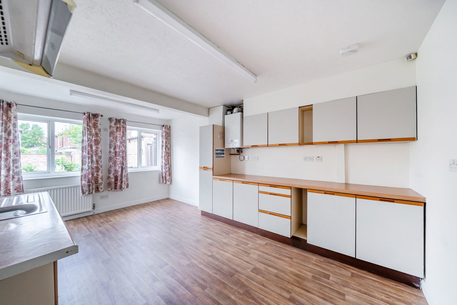 Bungalow for sale in York, Hempland Lane, York, YO31 1AU, 643 m²