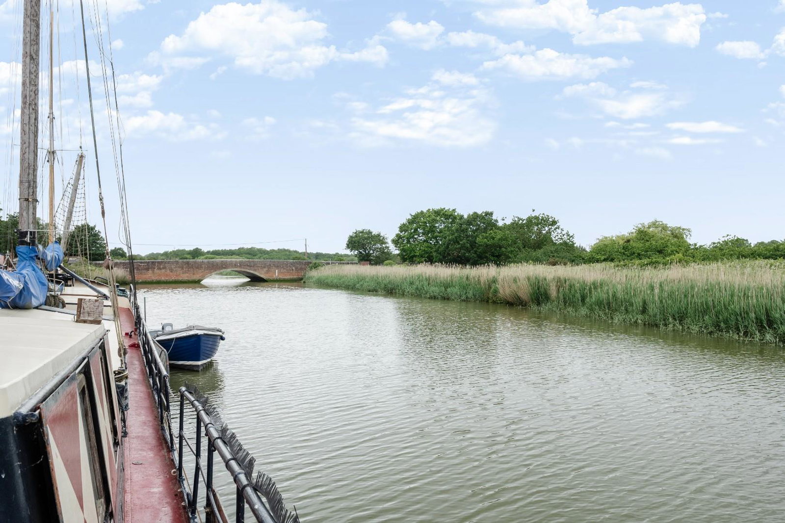 House Boat in Snape
