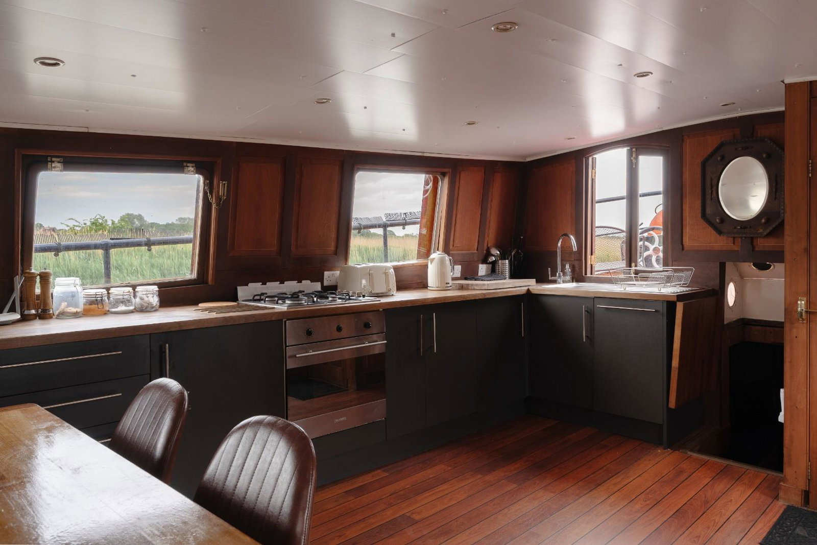 House Boat in Snape