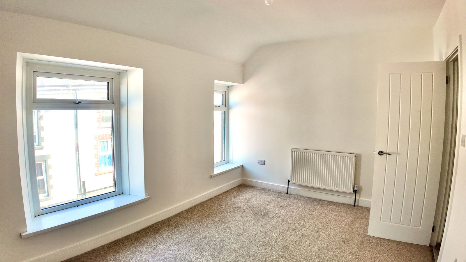 Terraced House in Bargoed 5