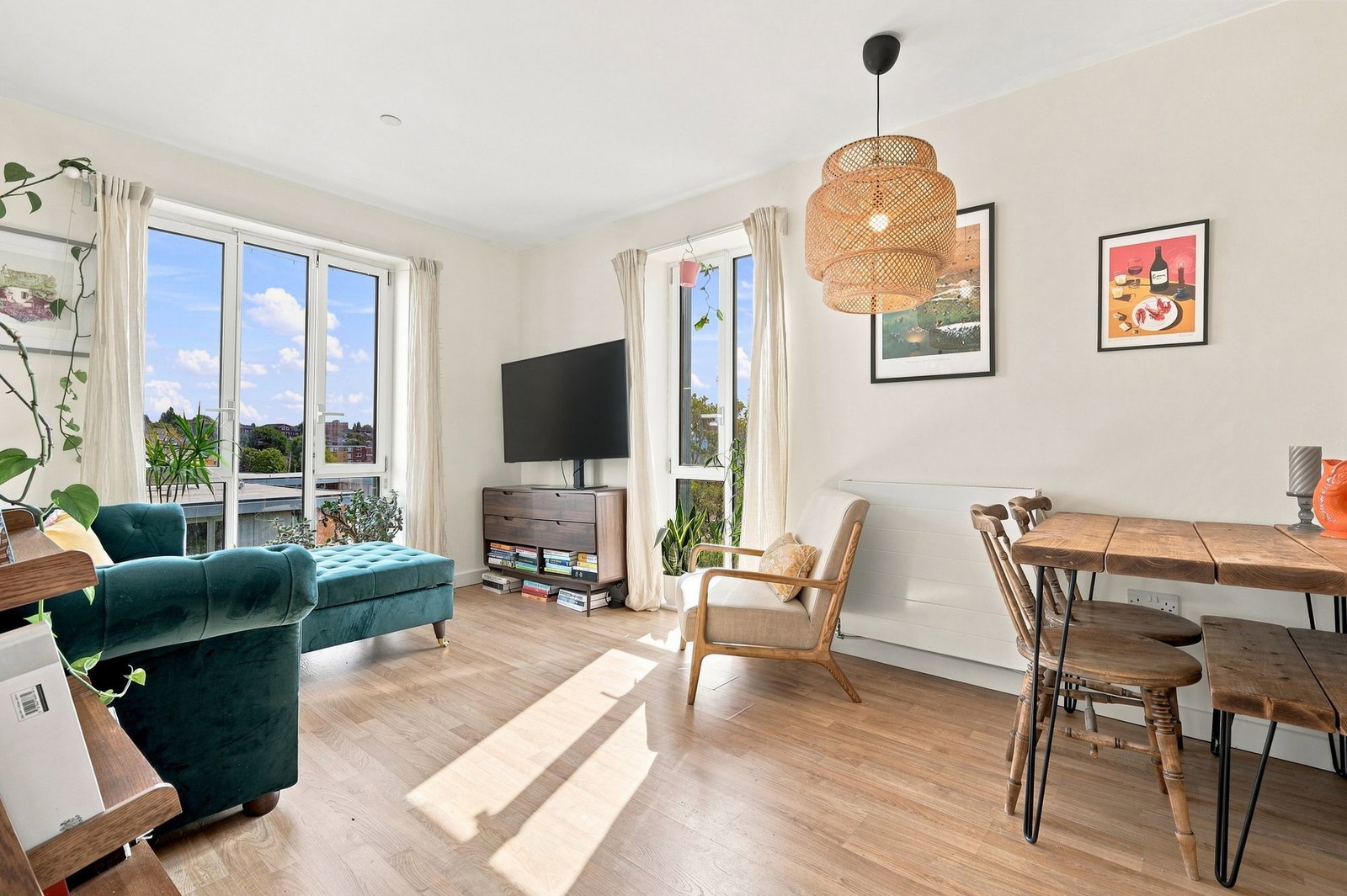 Flat for sale in London, Mapleton Crescent, London, SW18 4GY