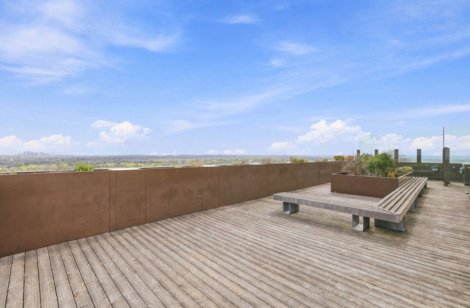 Flat for sale in London, Mapleton Crescent, London, SW18 4GY