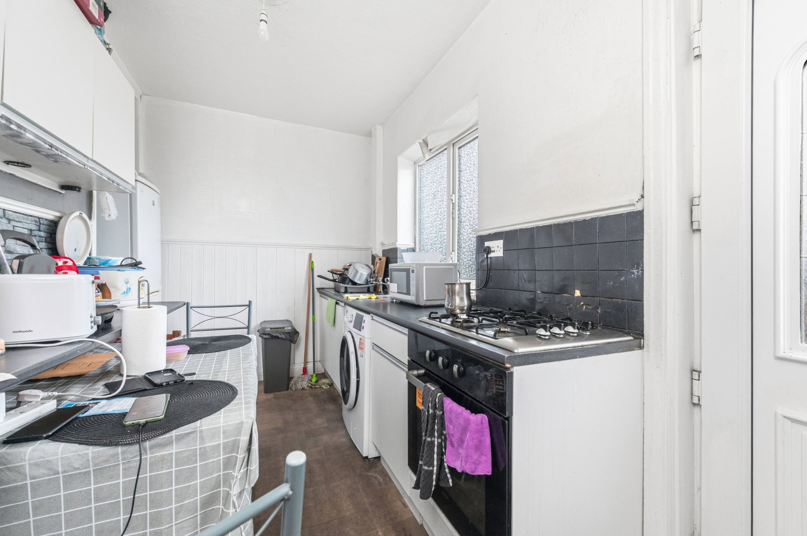 Terraced House for sale in Leeds, Thornleigh Mount, Leeds, LS9 8QW, 646 m²