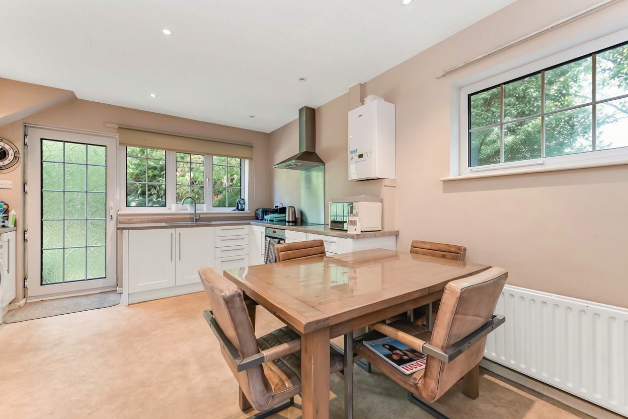 Detached House in York 3